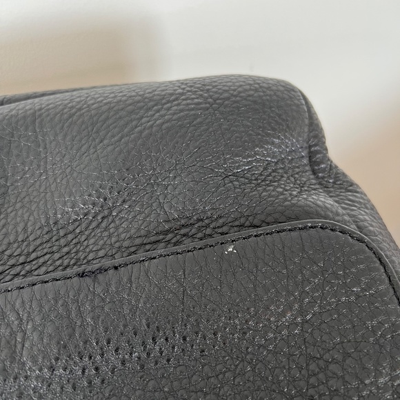 Marc by Marc Jacobs - Men's Briefcase in Grained/Pebbled Italian Leather + Charm - Picture 14 of 16